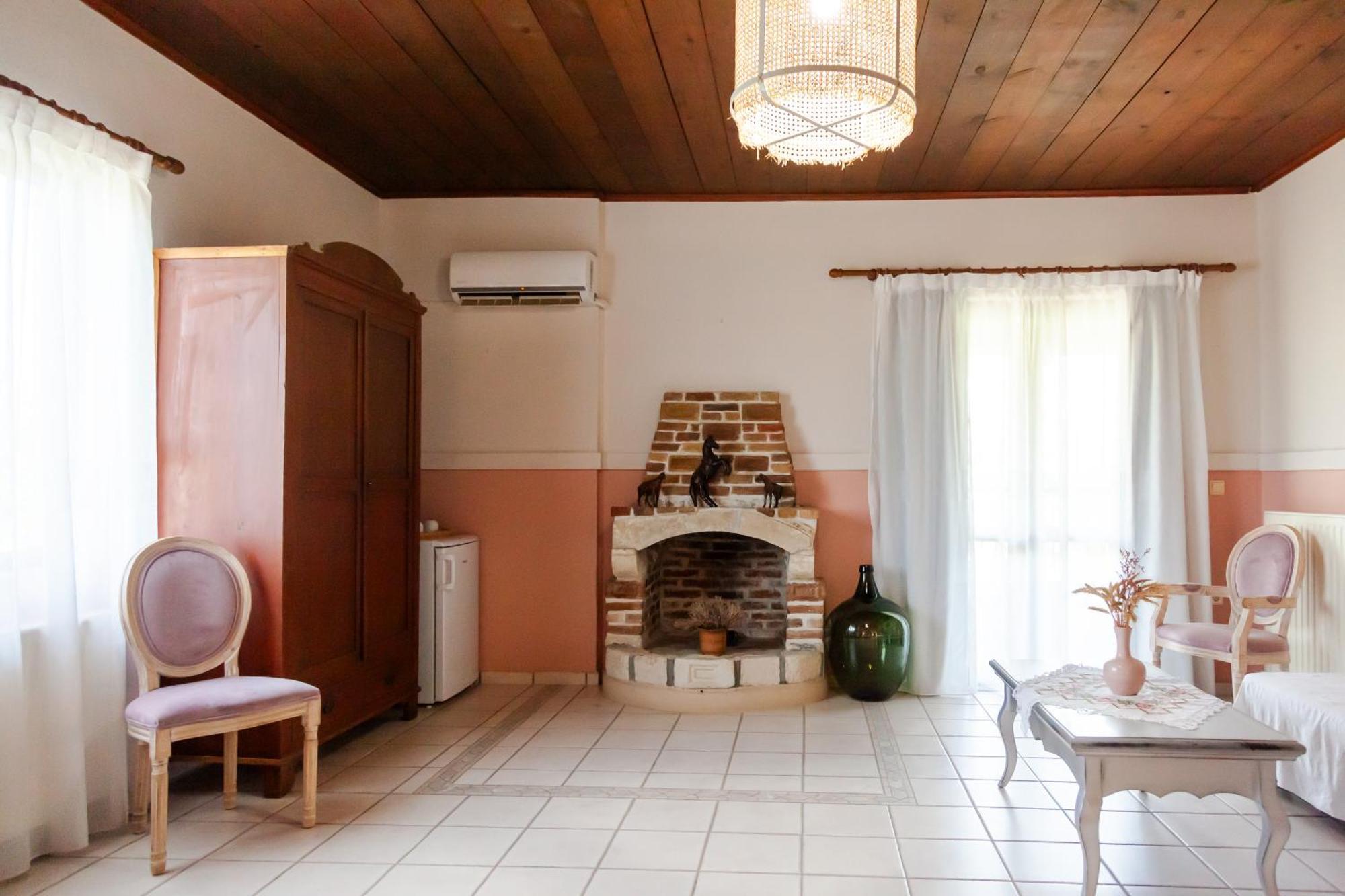 Amnisiades Apartments Karteros Zewnętrze zdjęcie