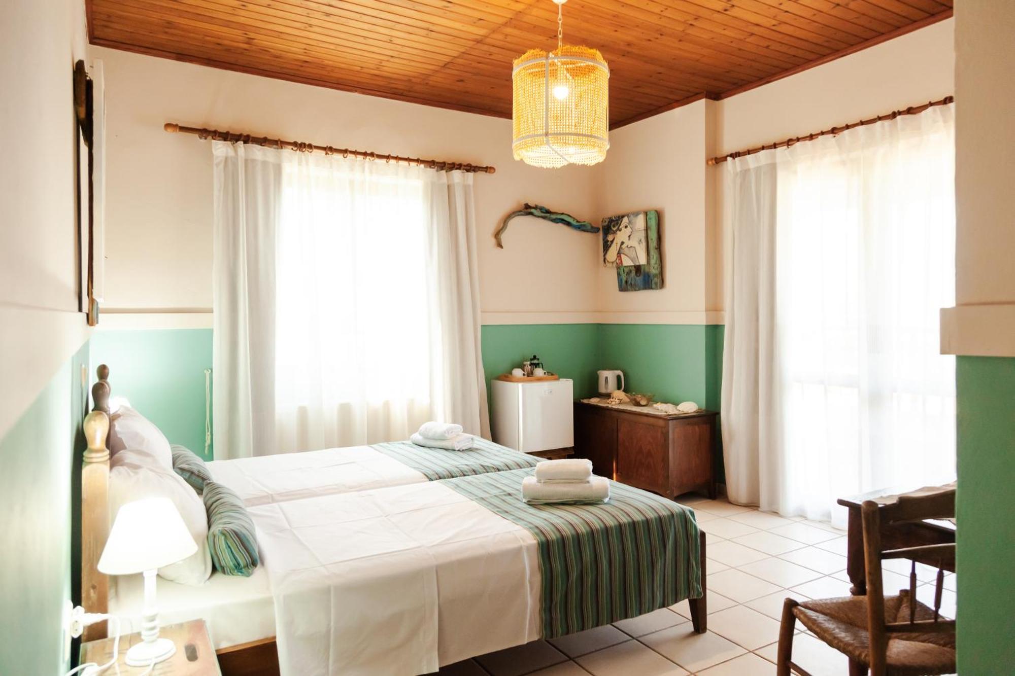 Amnisiades Apartments Karteros Zewnętrze zdjęcie