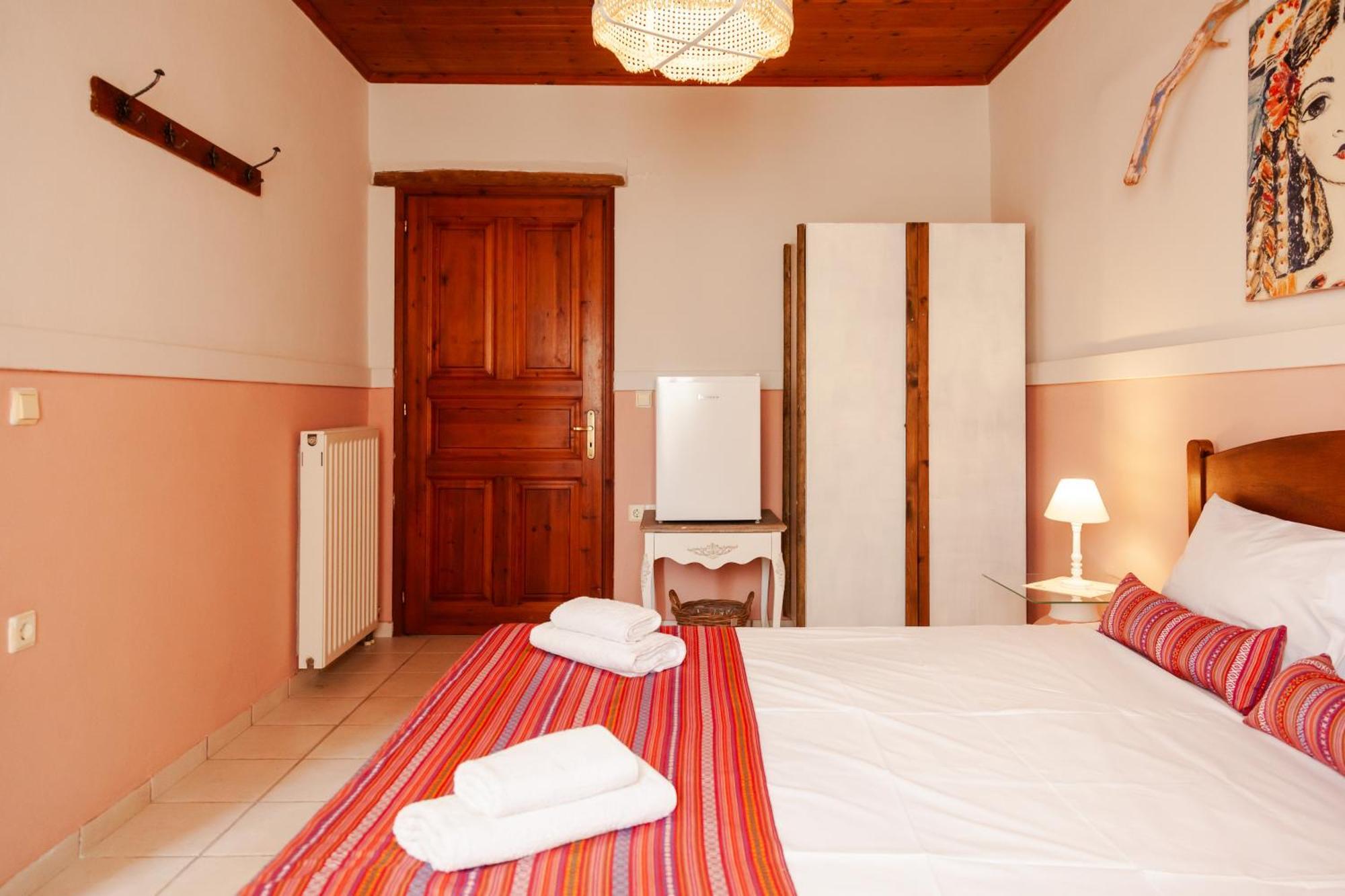 Amnisiades Apartments Karteros Zewnętrze zdjęcie