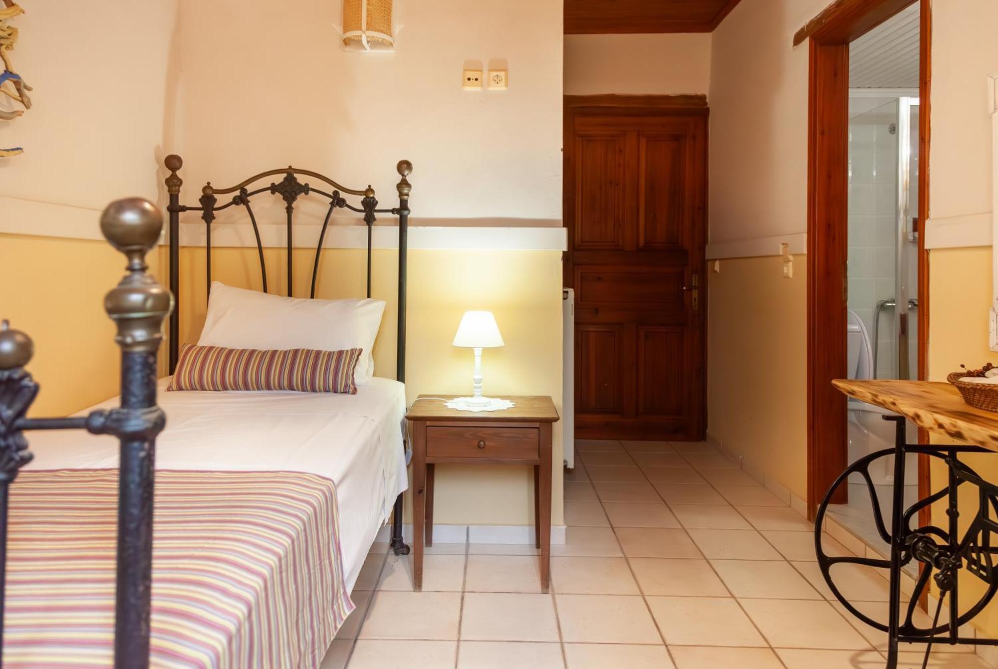 Amnisiades Apartments Karteros Zewnętrze zdjęcie